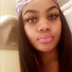 Meet your Posher, Antonia